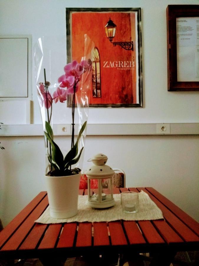 Olive Tree City Apartment Zagreb Ruang foto